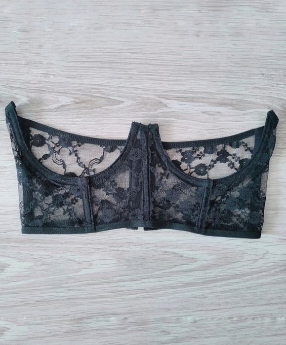 Koronkowy gorset
