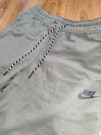 Шорти Nike tech fleece