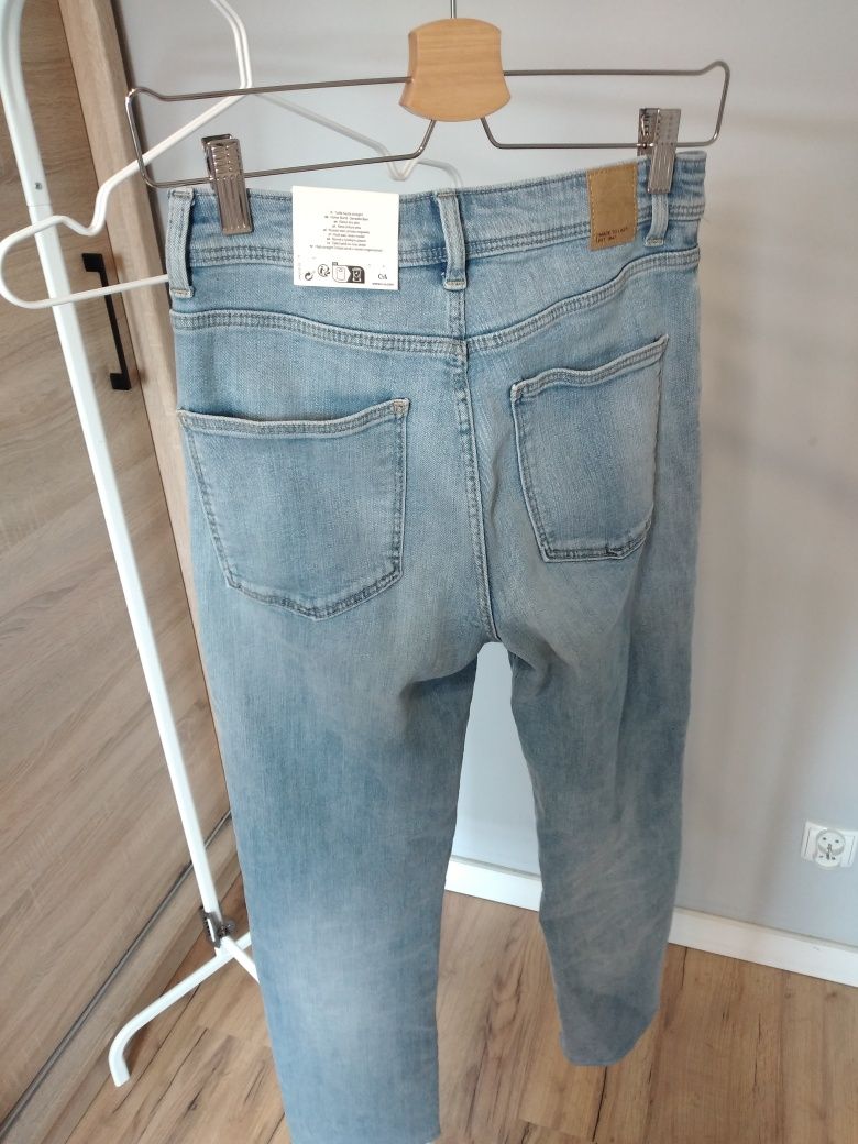 Dzisnsy jeansy nowe C&A