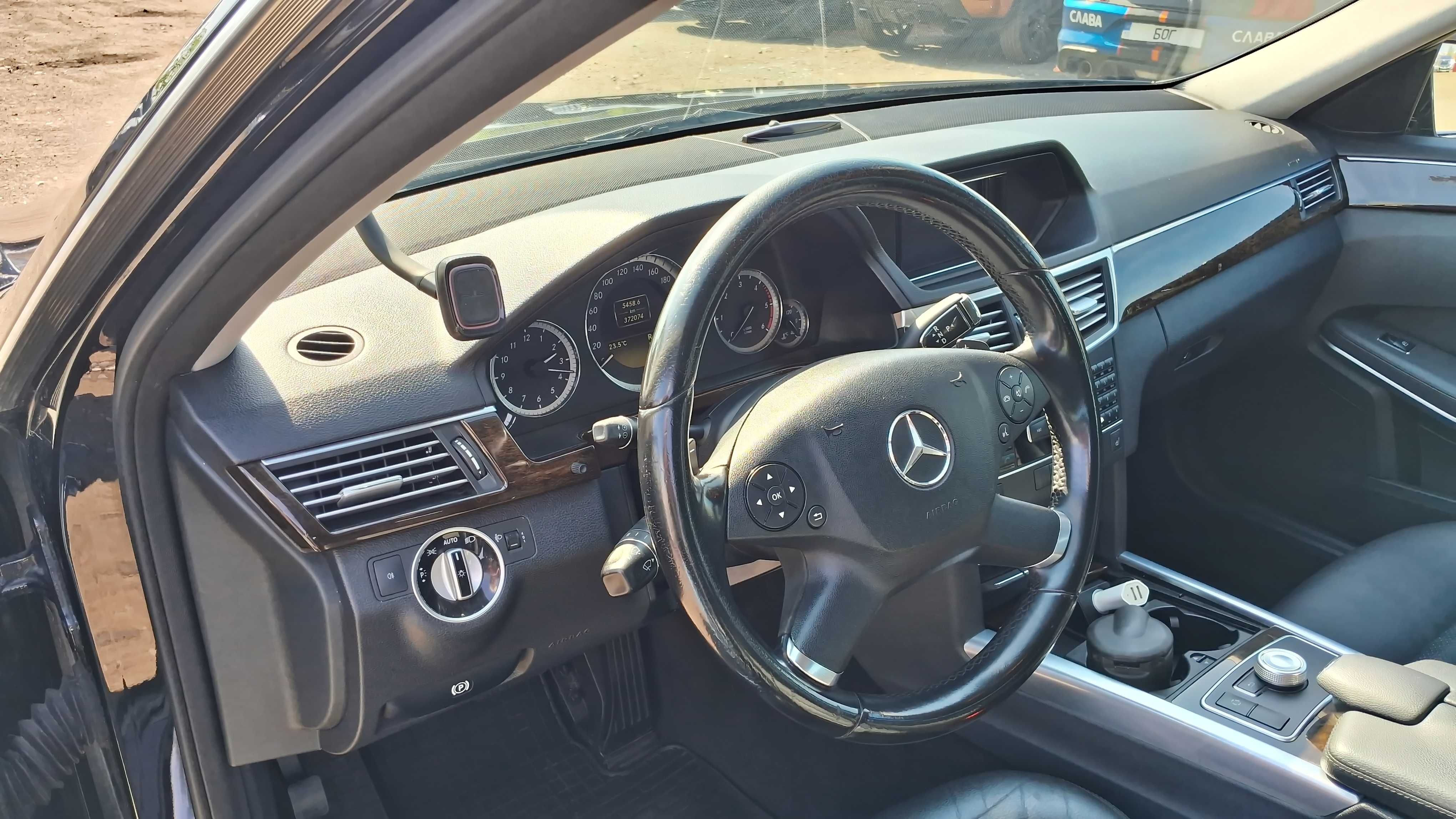 Mercedes-Benz E200 BlueEFFICIENCY 7g tronic