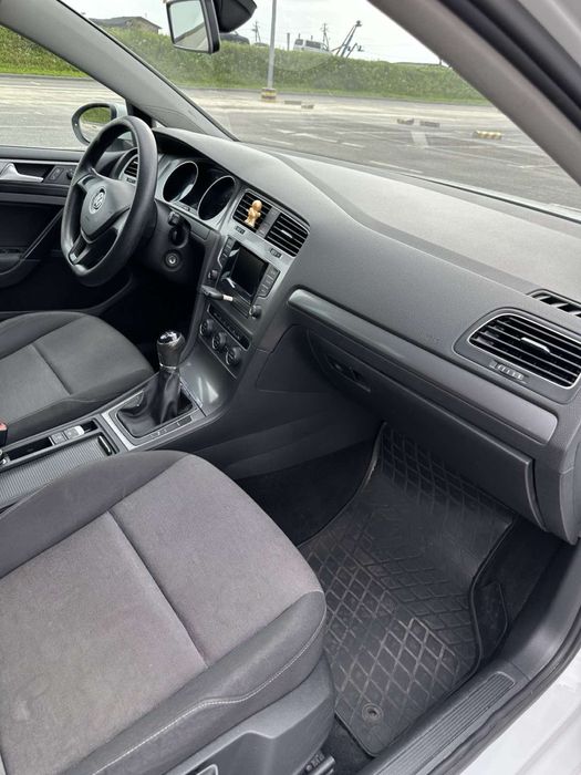 Volkswagen Golf 1.6 TDI — сів і поїхав!