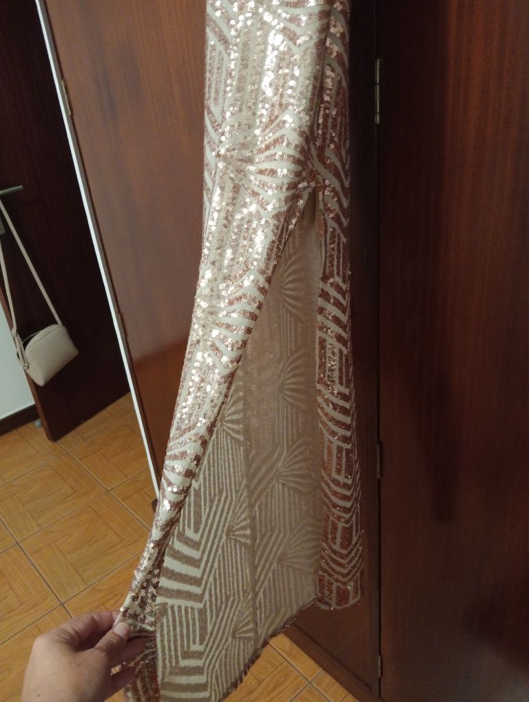 Vestido lantejoulas usado 1 vês