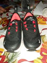 Nike preto e vermelho