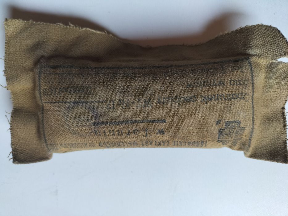 Opatrunek pierwszej pomocy PRL