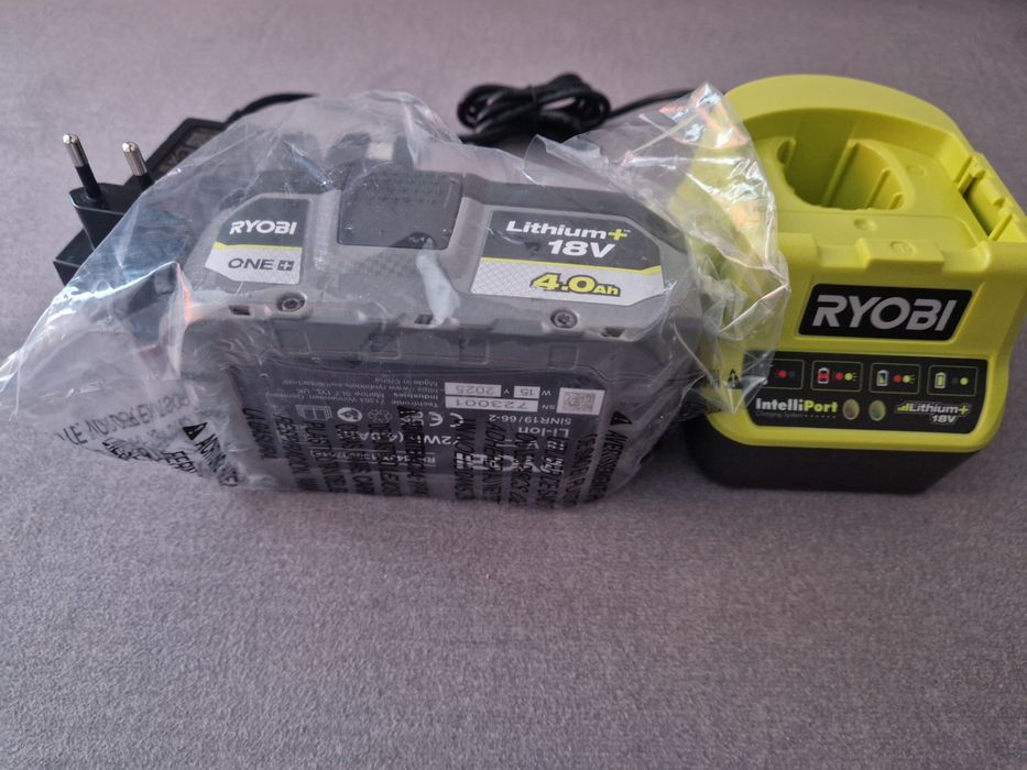 RYOBI - Ładowarka + Bateria 4.0Ah.
