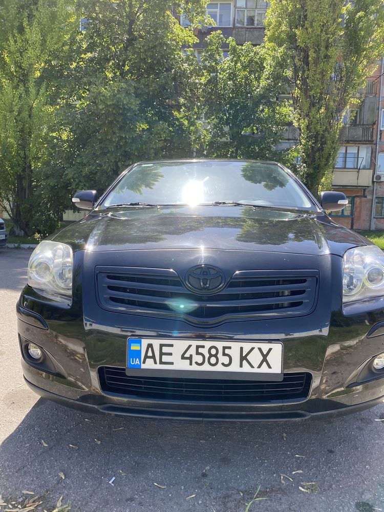 Продам Toyota Avensis