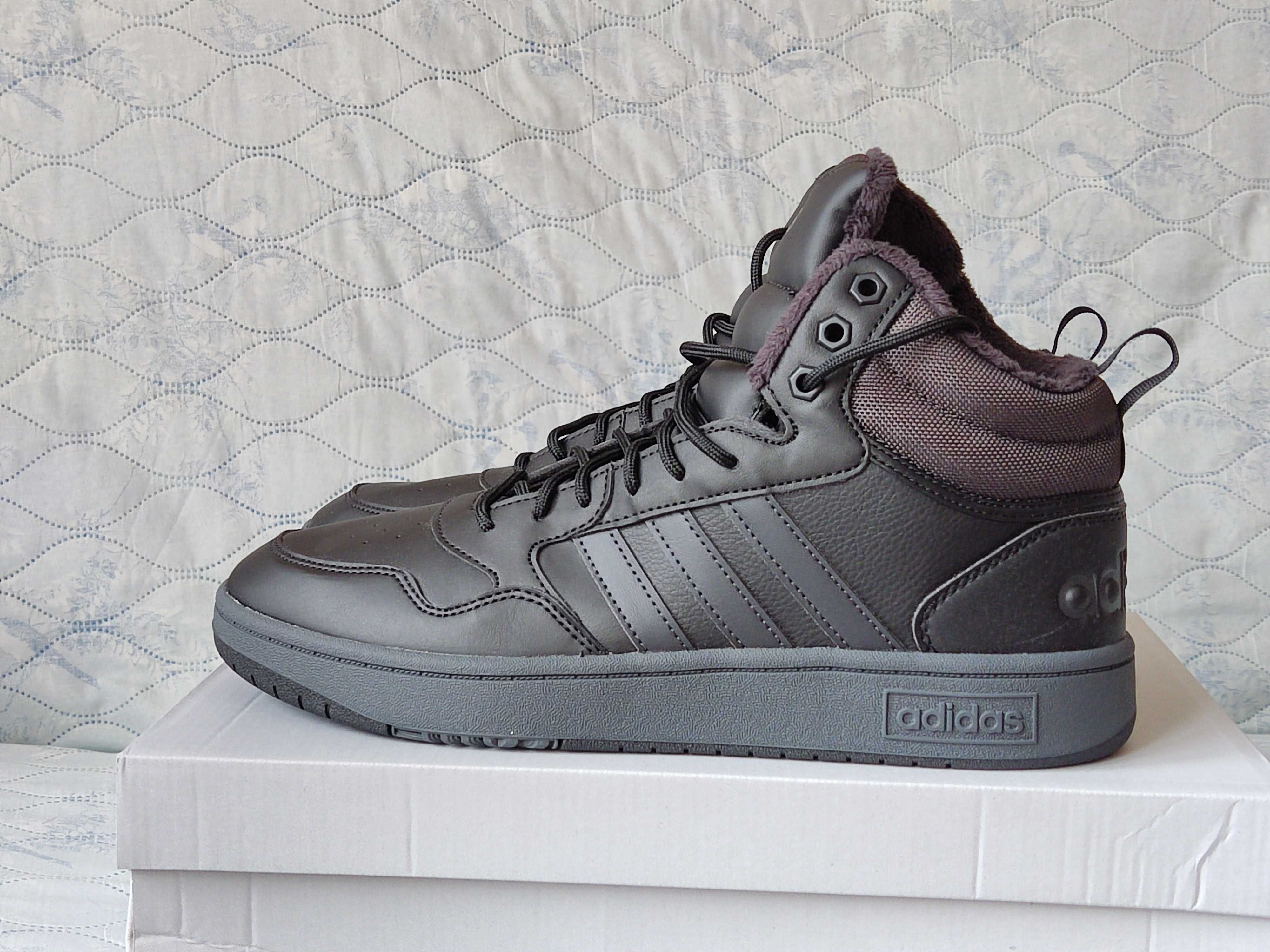 Чоловічи кросівки Adidas Hoops 3.0 Mid Winterized Shoes (р. 10.5)