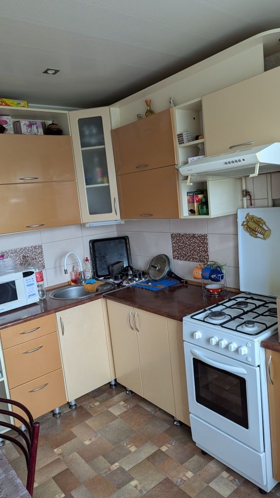 Продам 2 комнатную квартиру в центре город  Дружковка