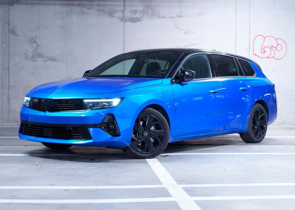 Opel Astra IntelliLUX Matrix LED, Alcantara, panorama, maksymalnie wyposażony ASO