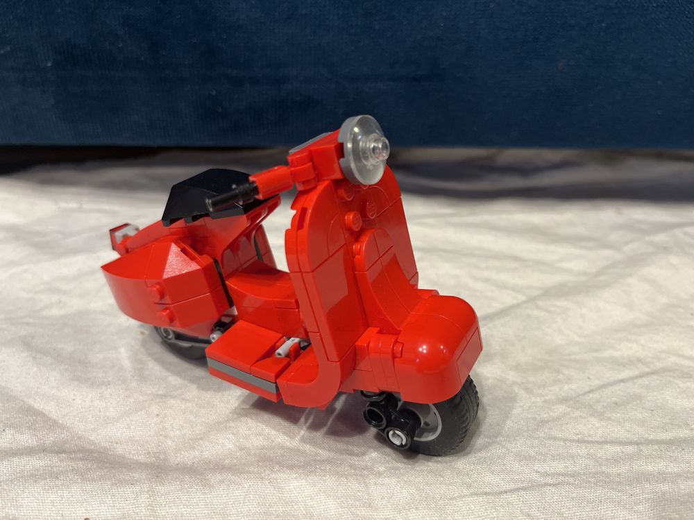 Lego vespa creator 40517