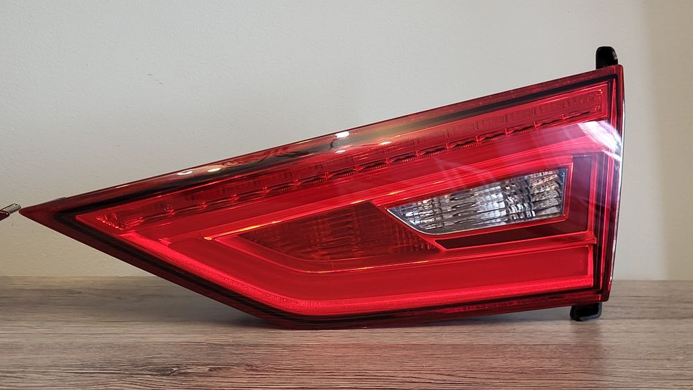 LAMPY LED Tylne Lewy Prawy Tył w Klapę Audi A3 S3 8V Sedan 12-16 8V5