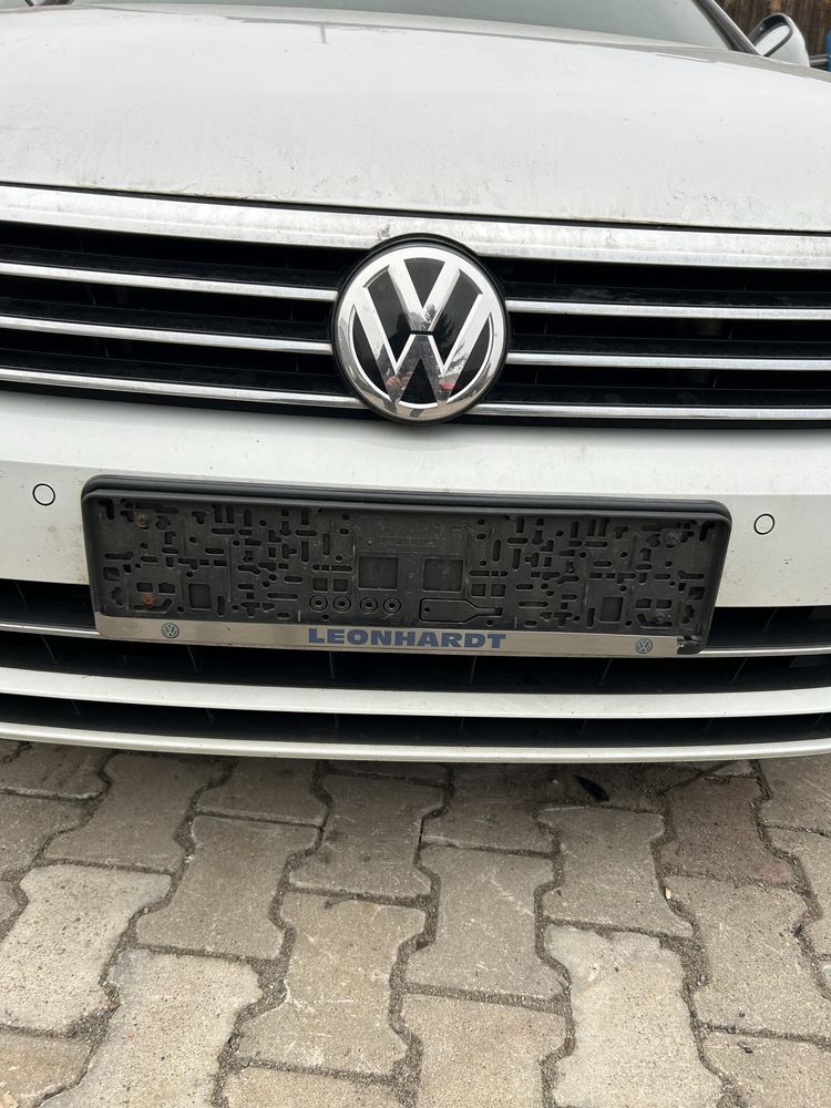 VW Passat B8 przed lift zderzak atrapa grill znaczek pod radar LC9A