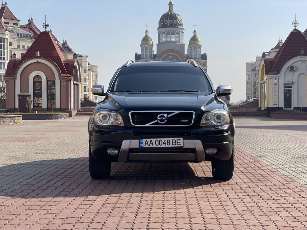 Volvo xc90 2013рік 3.2(газ-бензин) R-designe