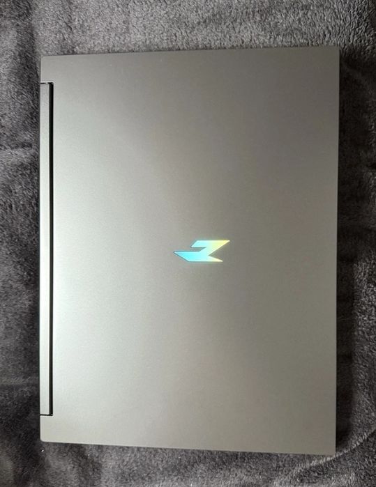 Acer Nitro V16 RTX 5070 Ryzen 7 260 16GB Ram  1Tb Ssd
