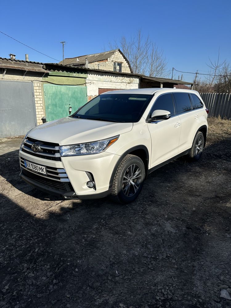 Toyota Highlander AWD 2019