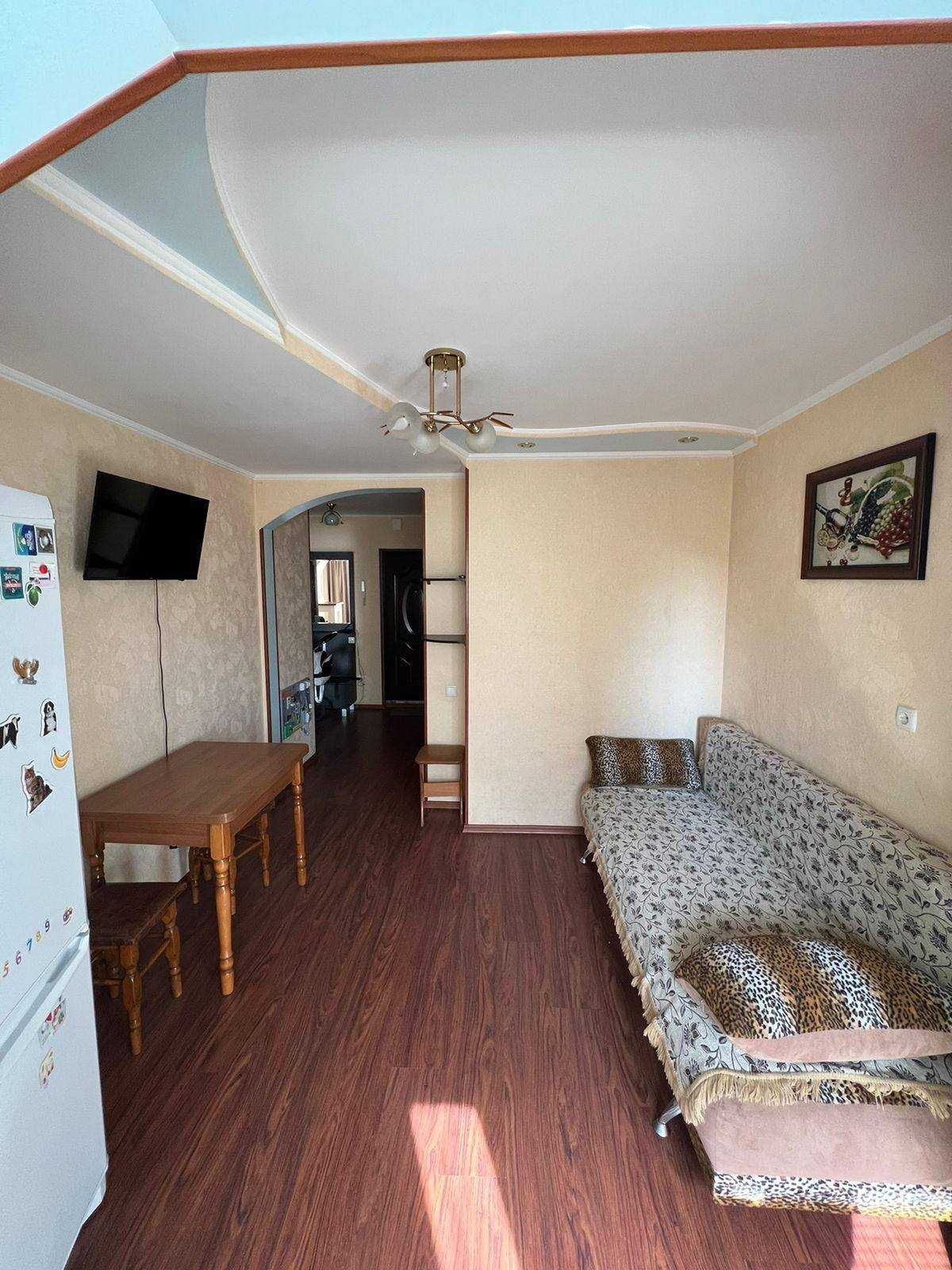 Продам 1но комнатную в кирпичном доме на Сахарова за 38 000