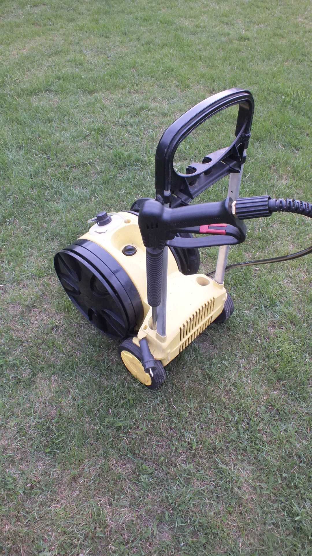 Myjka ciśnieniowa Karcher 670 M