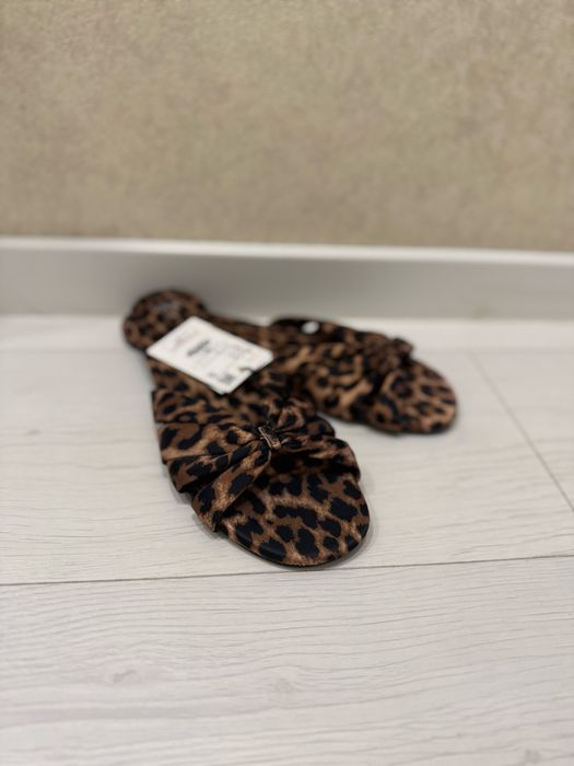 Шлепанцы атласные zara