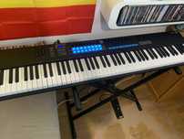 HIT! Zestaw Klawiatura MIDI Novation Launchkey + pedał SUSTAIN +stojak