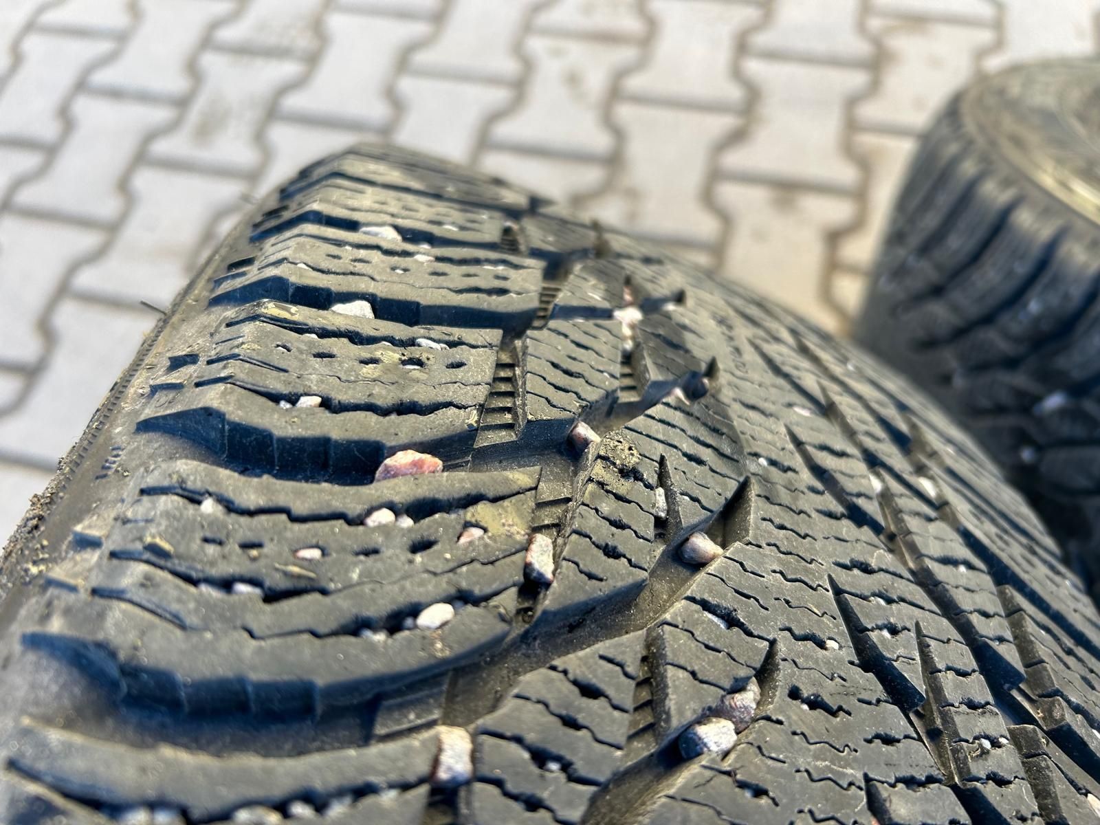 Opony zima zimowe Nokian SUV 235/55 18