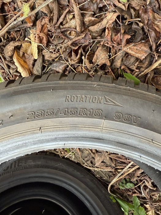 Зимова гума bridgestone r18