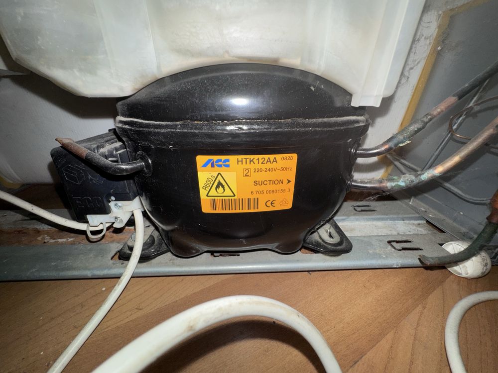 Холодильник ELECTROLUX ENB 35405 S8