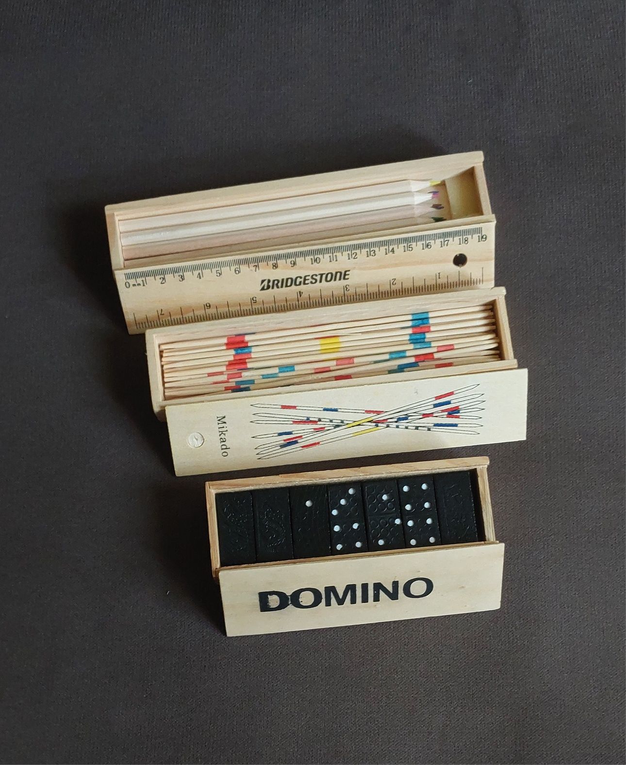 Domino, Moikado I Drewniane Kredki