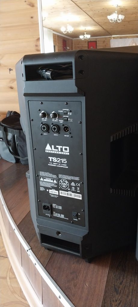 Активні акустичні системи ALTO TS215