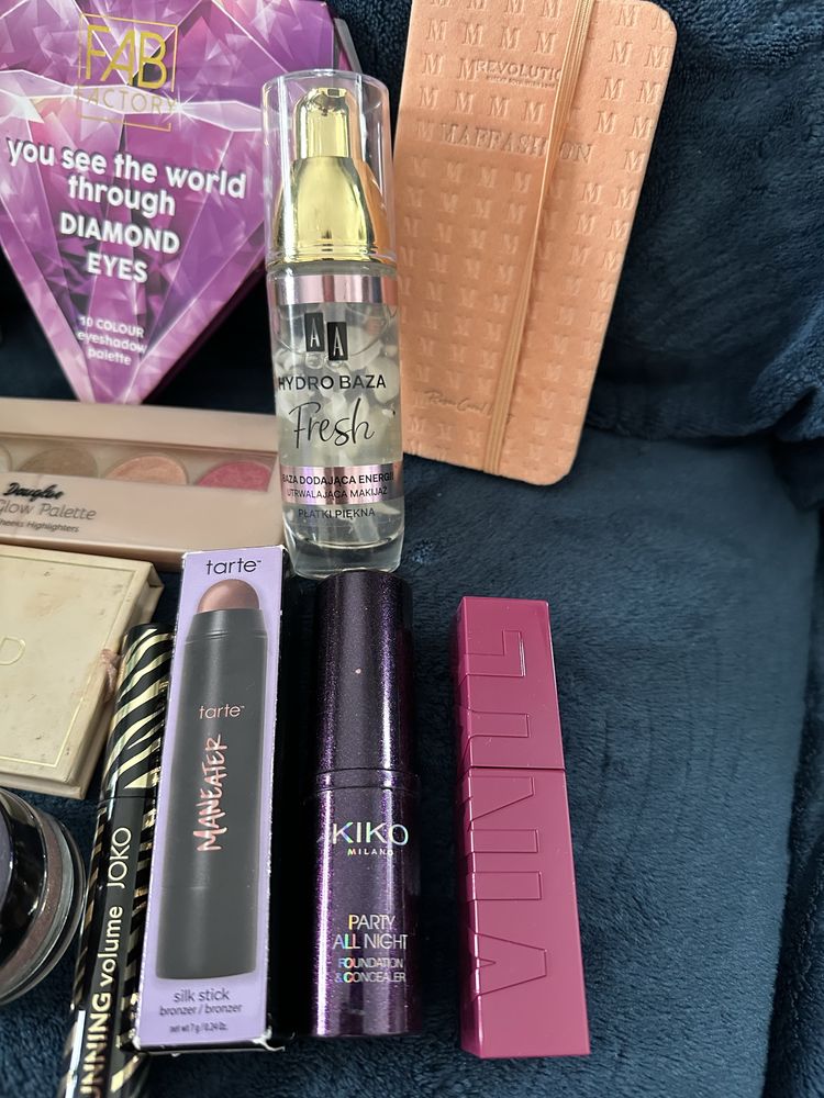 Zestaw kosmetykow dr Jart kiko douglas tarte lashbrow maybelline