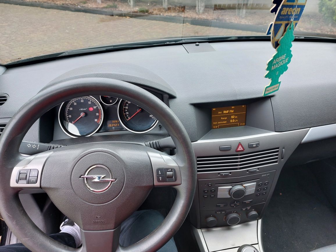 Opel Astra 1.8 benzyna