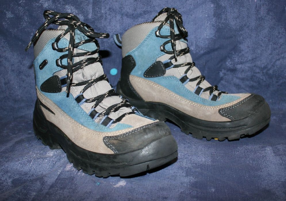 Ботинки кожа,влагостойкие мембрана Everest 38 р
