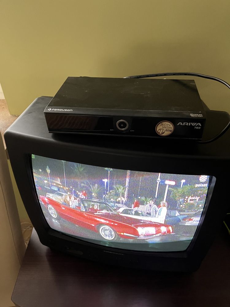 telewizor 14 cali, CRT i dekoder DVBT 2 piloty