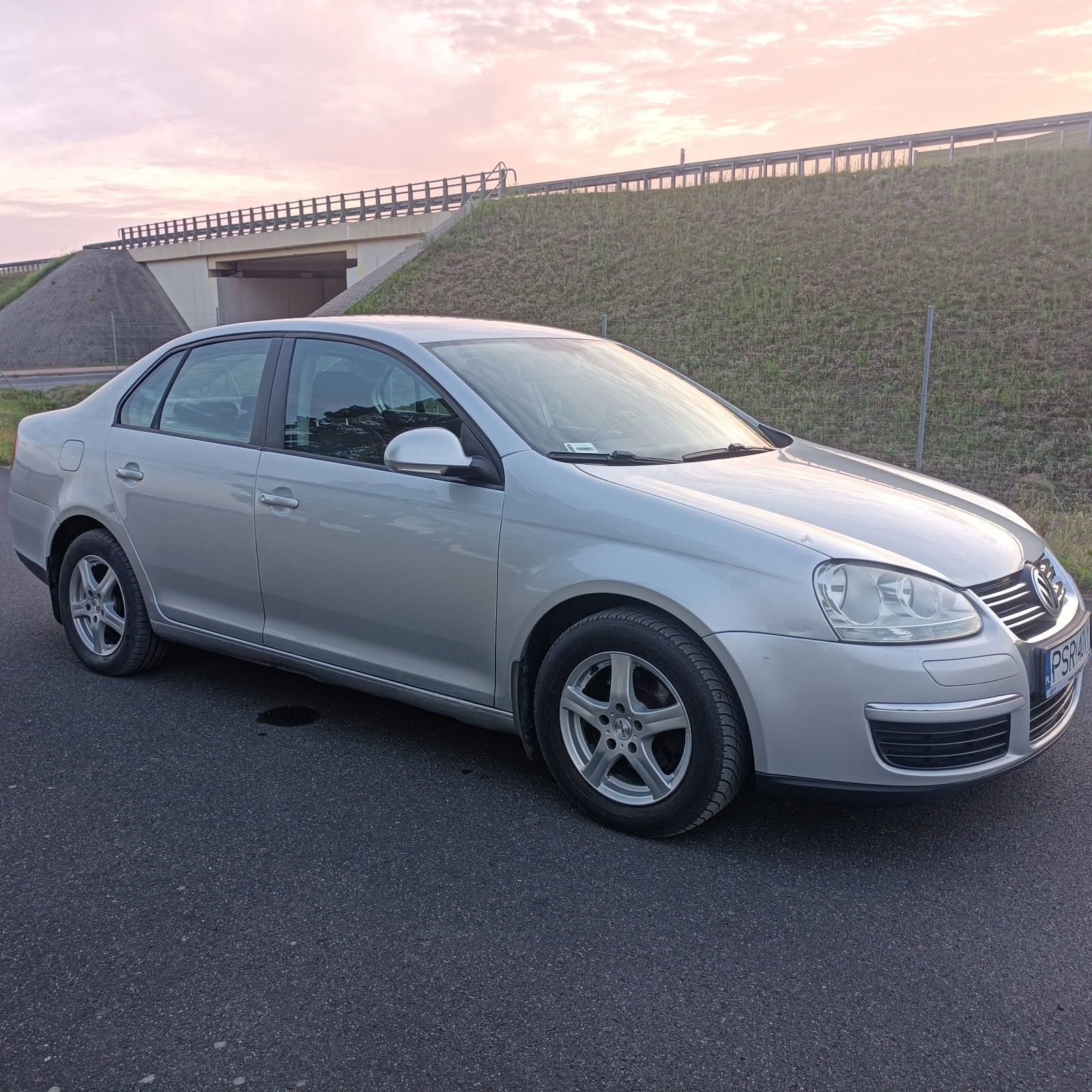 Jetta 1.6 MPI z gazem LPG, Polski salon ,klima