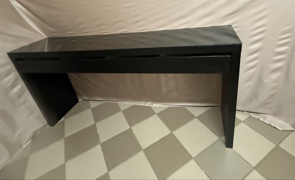 Toaletka stolik czarna ze szklem na blacie - naturalna okleina