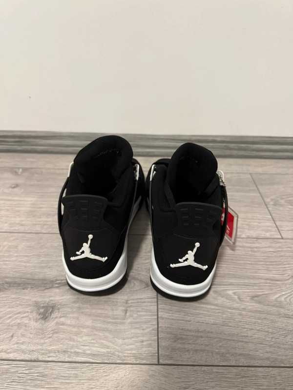 Jordan 4 Retro White Thunder Rozmiar 41