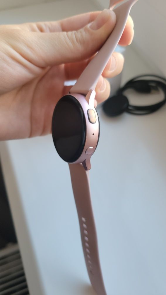 Смарт-годинник SAMSUNG Galaxy Watch Active 2