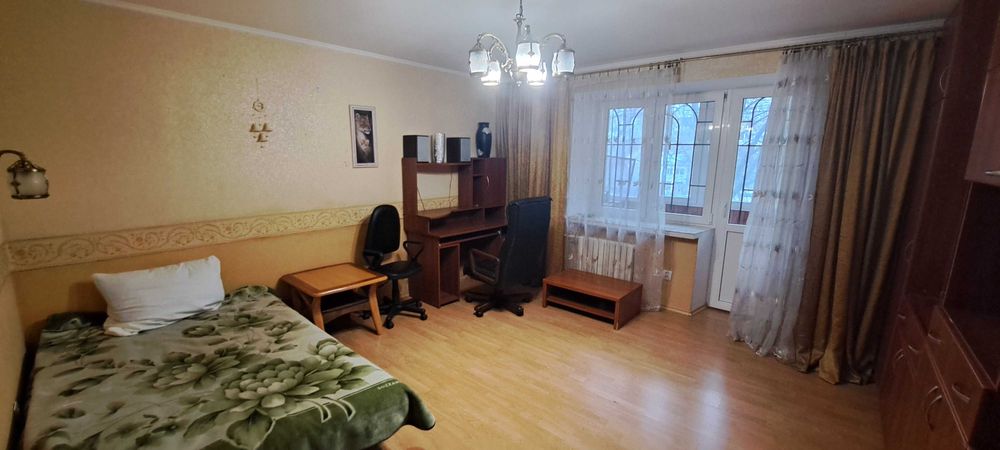 Сдам 3 комн квартиру, 7-ая фонтана. 3/9 этаж. Долгосрочный. От хозяина