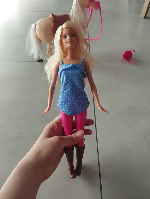 Lalka Barbie z koniem