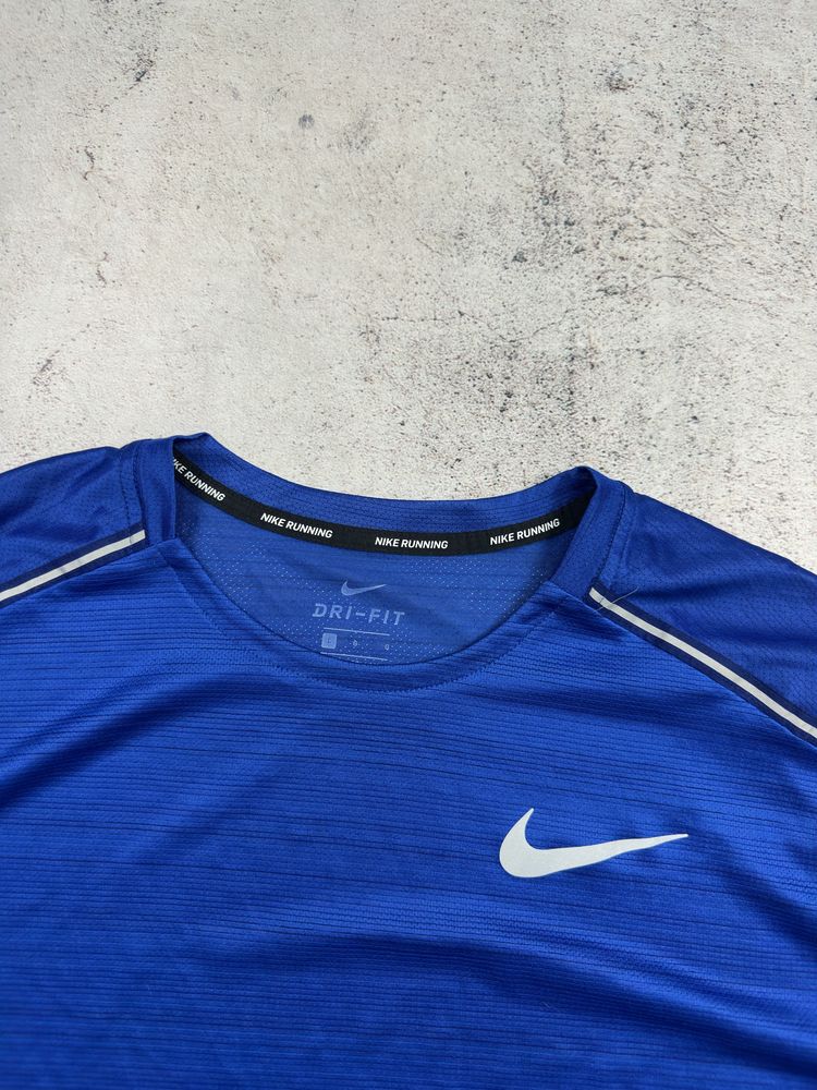 Спортивная футболка Nike Running оригинал Размер L
