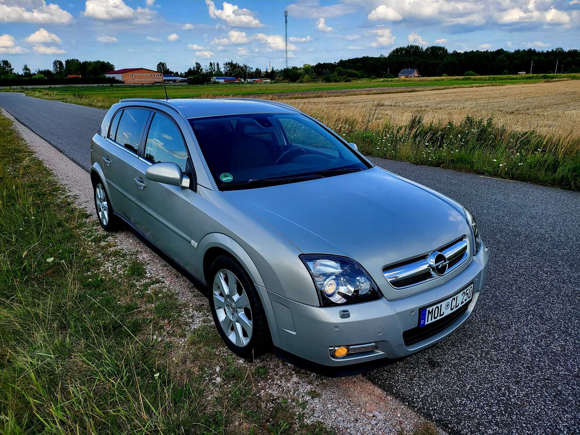 OPEL SIGNUM 2.2B klima DVD xenon alu czuj.park JAK NOWA