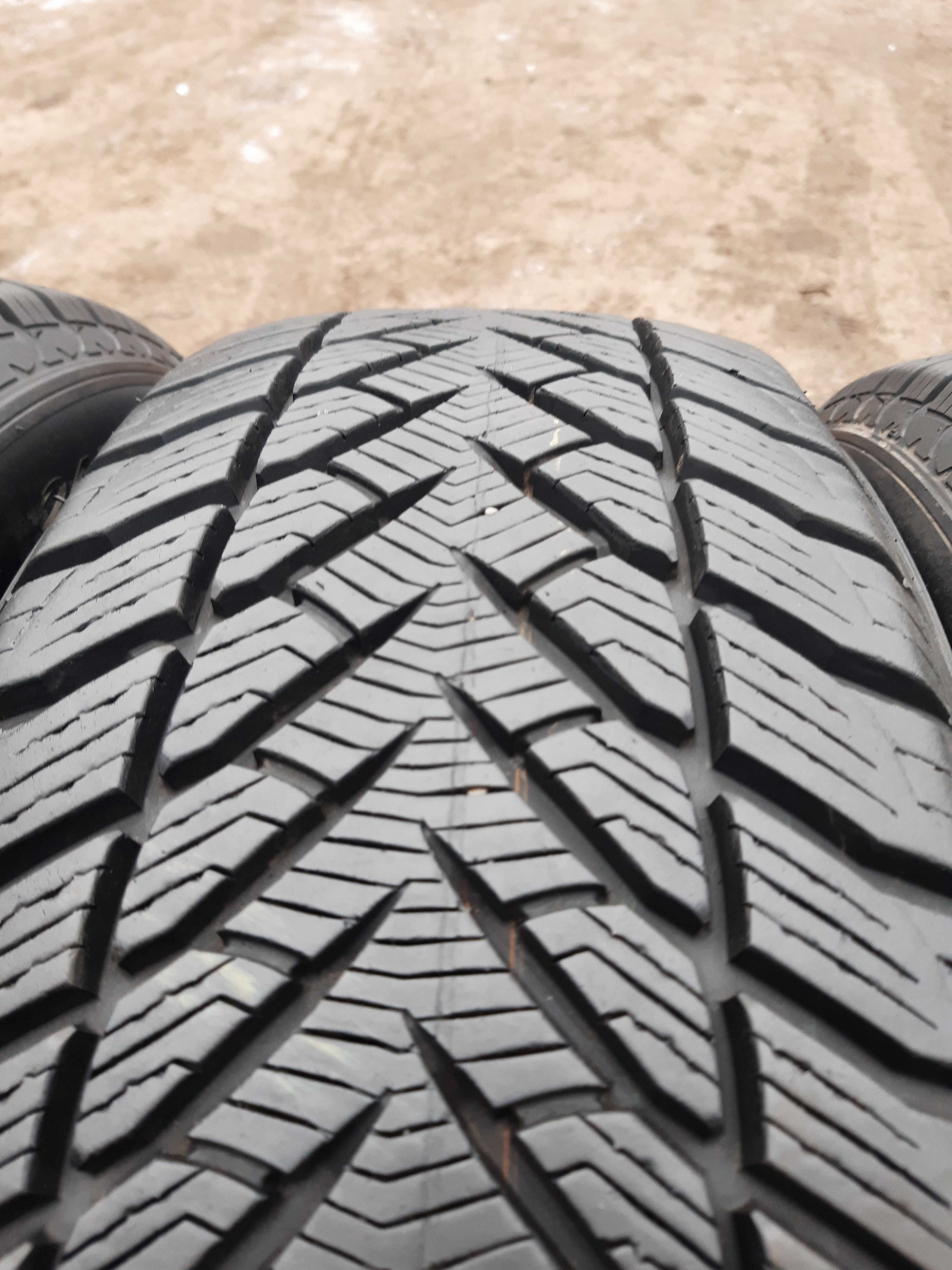 Opony zimowe 245.60.18 Goodyear 235.60.18 8mm