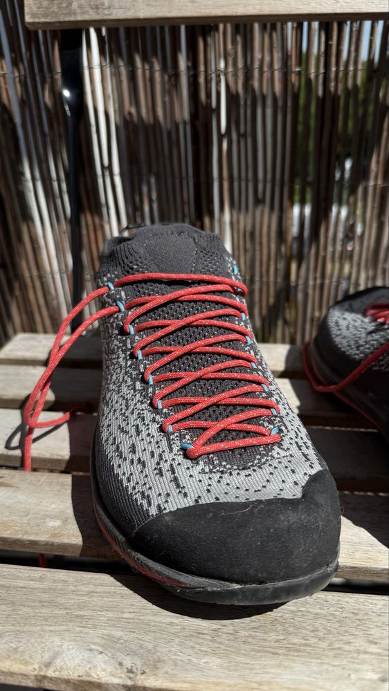 Buty podejśćiowe La sportiva 41 (25.7)