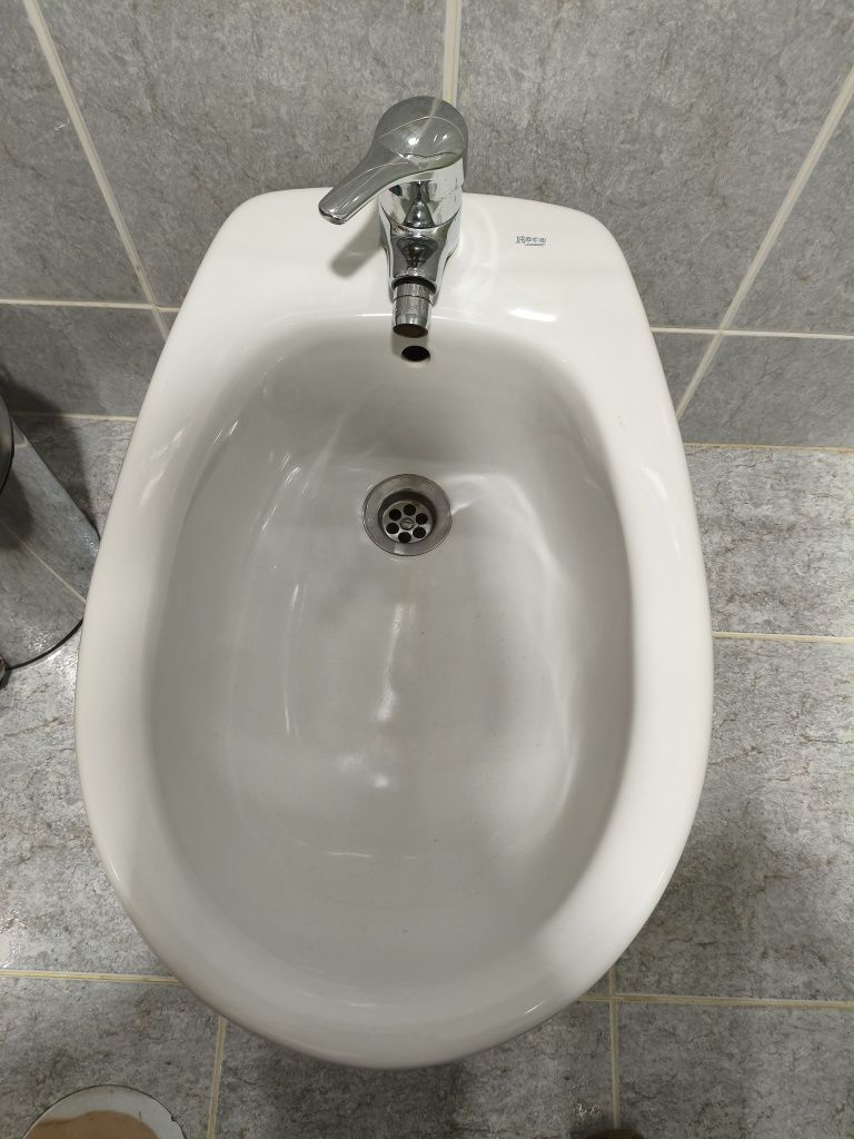 Bidé da marca Roca