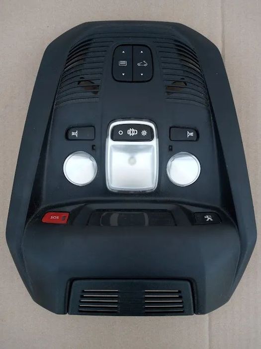 PEUGEOT 3008 II 5008 LAMPKA PODSUFITKI 9812595380