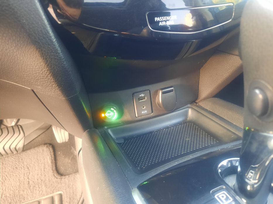 Nissan Rogue газ бензин 7місць