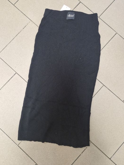 Nowa spódnica Minouu czarna