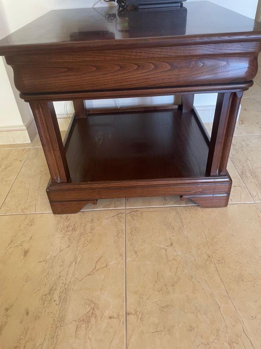 Conjunto Sofá Cama + Sofá Individual + 2 Mesas de Apoio