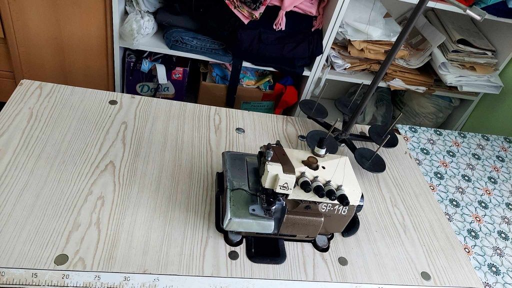 Maszyna overlock 380v