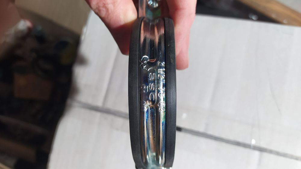 Хомут трубний 75-84мм