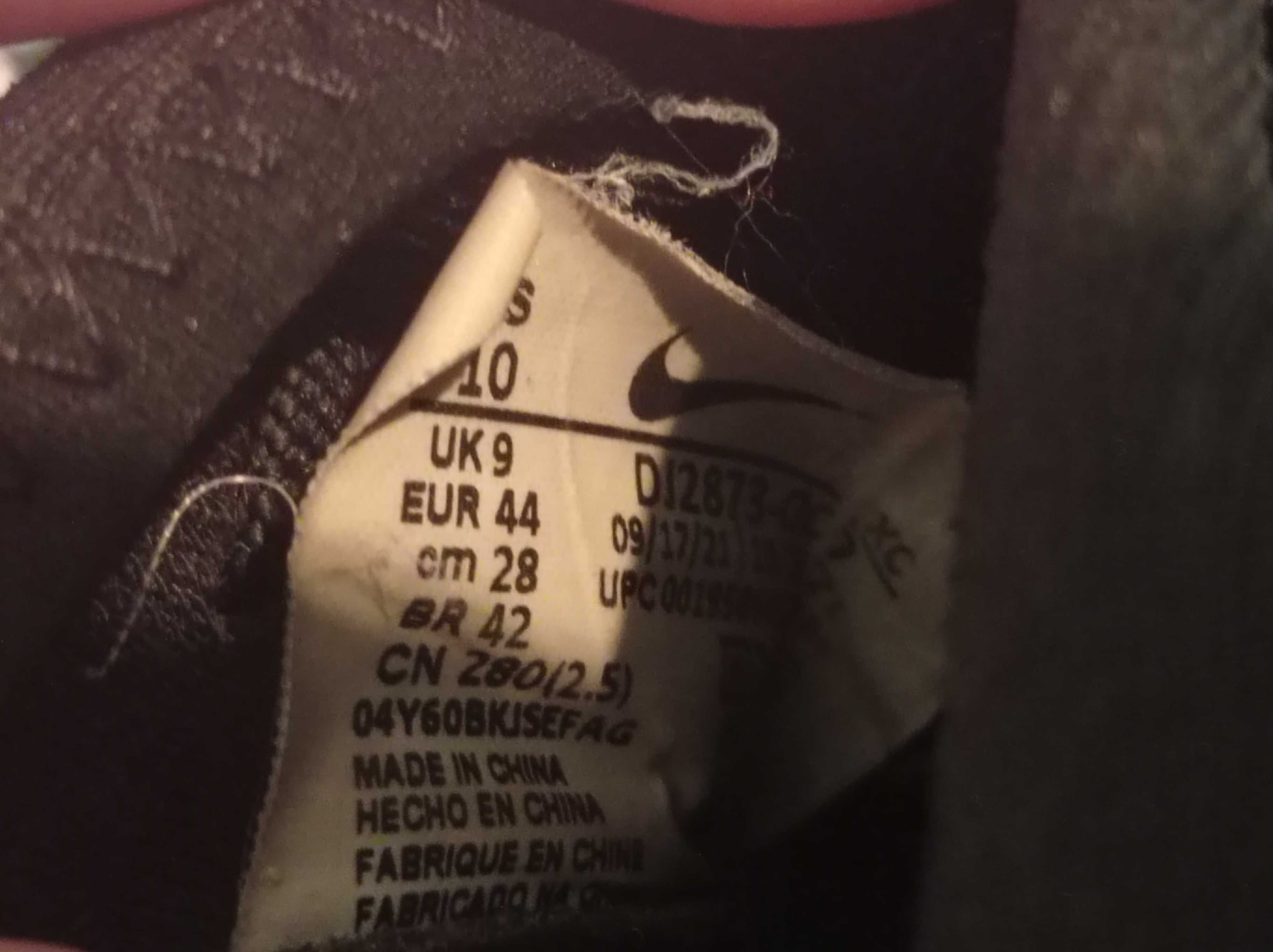 Копочки Nike Mercurial (оригинал) фирменные размер-44 стелька- 28см